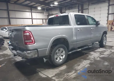 2021 Ram 1500 Laramie 4X4 5'7 Box z USA, uszkodzony, nr VIN 1C6SRFJM0MN703178